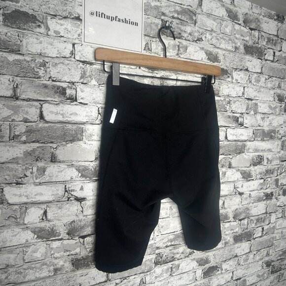 EUC Zella 10" Black Biker Shorts Size Small - Picture 2 of 11